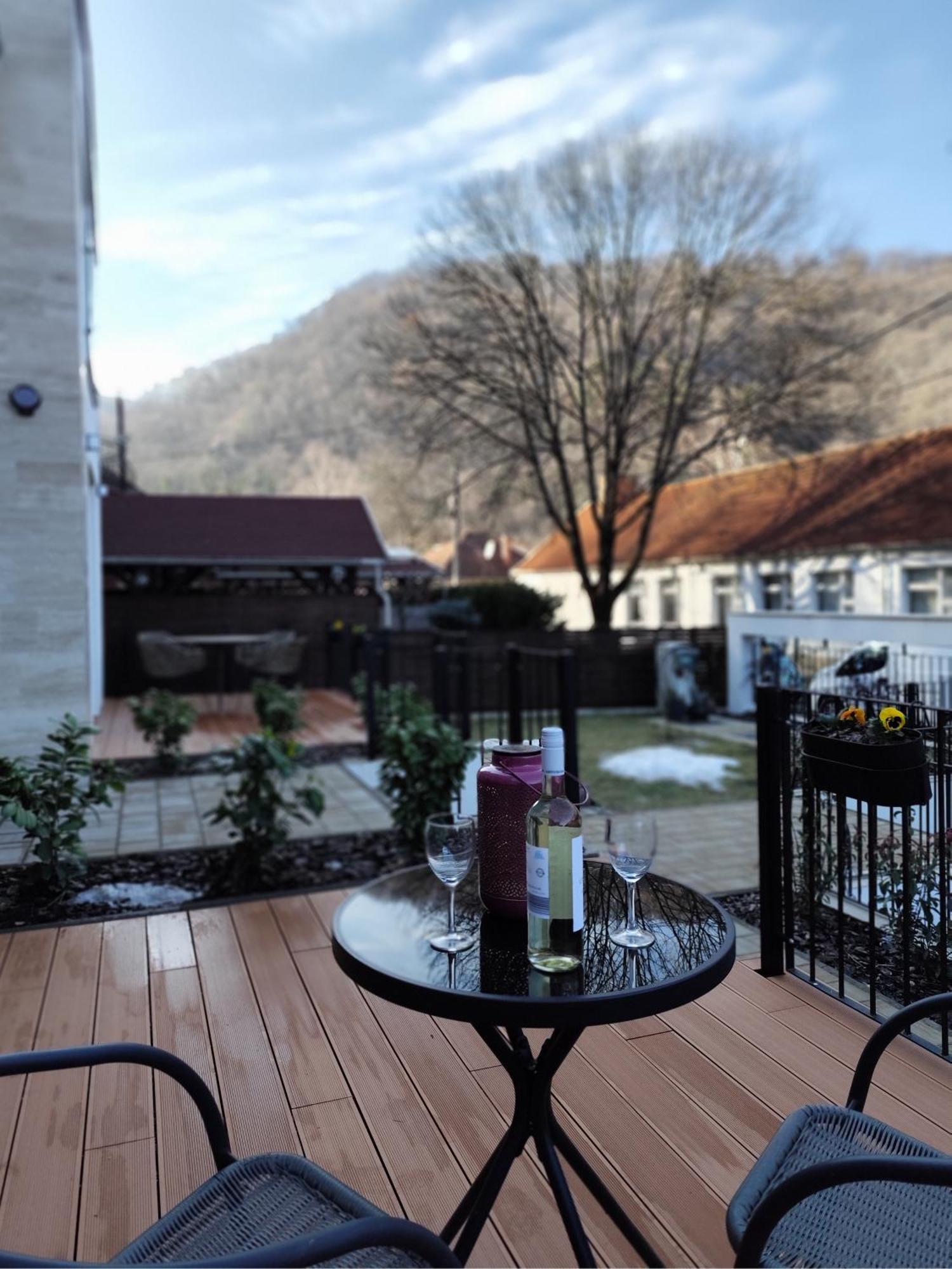 Harom Hegy Apartment *